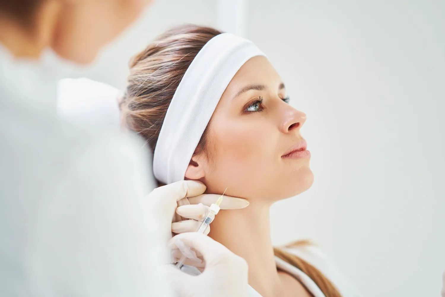 Botox vs Fillers: Which Is Better for Fine Lines?